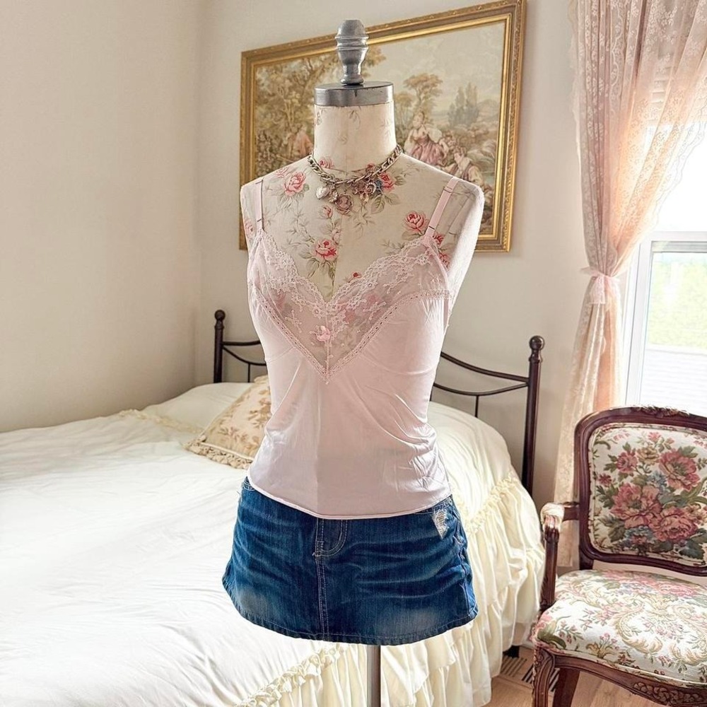 pink lace cami 90s kayser pink lace camisole size smallโ